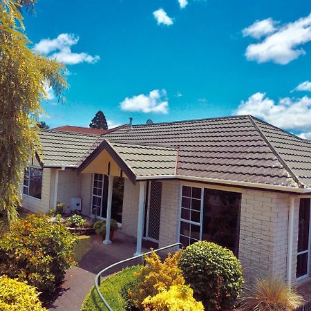 Tui House Villa Lago Lago Taupo Exterior foto